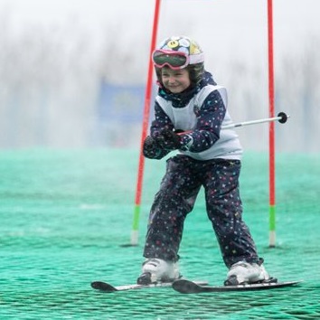 Szkoleniowe zajęcia narciarskie na Górce Szczęśliwickiej – START 21.11.2024 r.